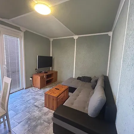 Ema Apartment