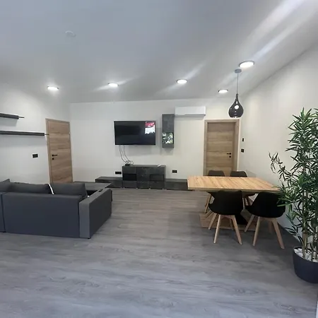 Ema Apartment *